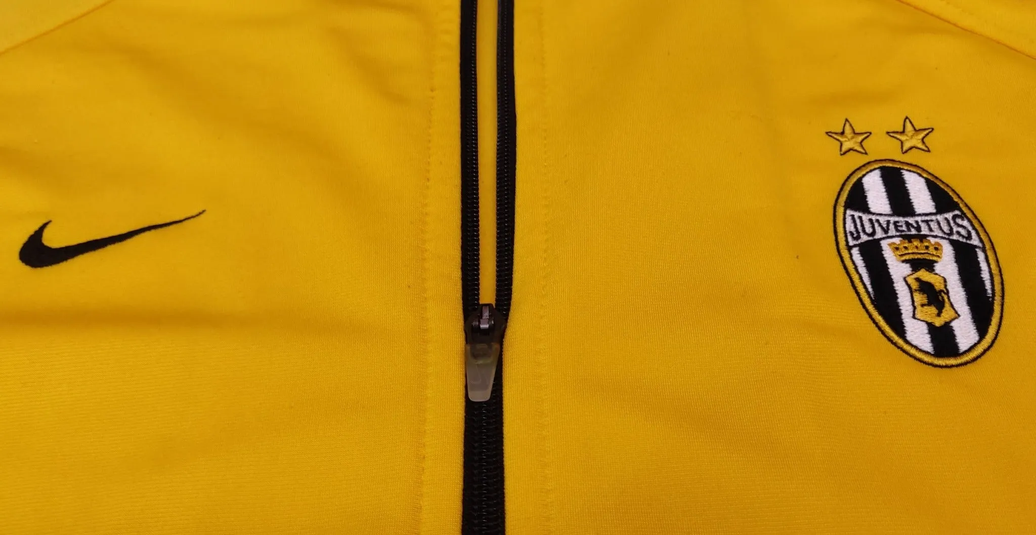 2004-05 yellow Nike Juventus Torino track jacket