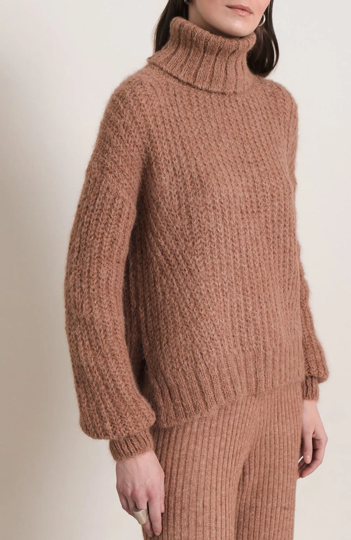 ALI SWEATER - CAMEL