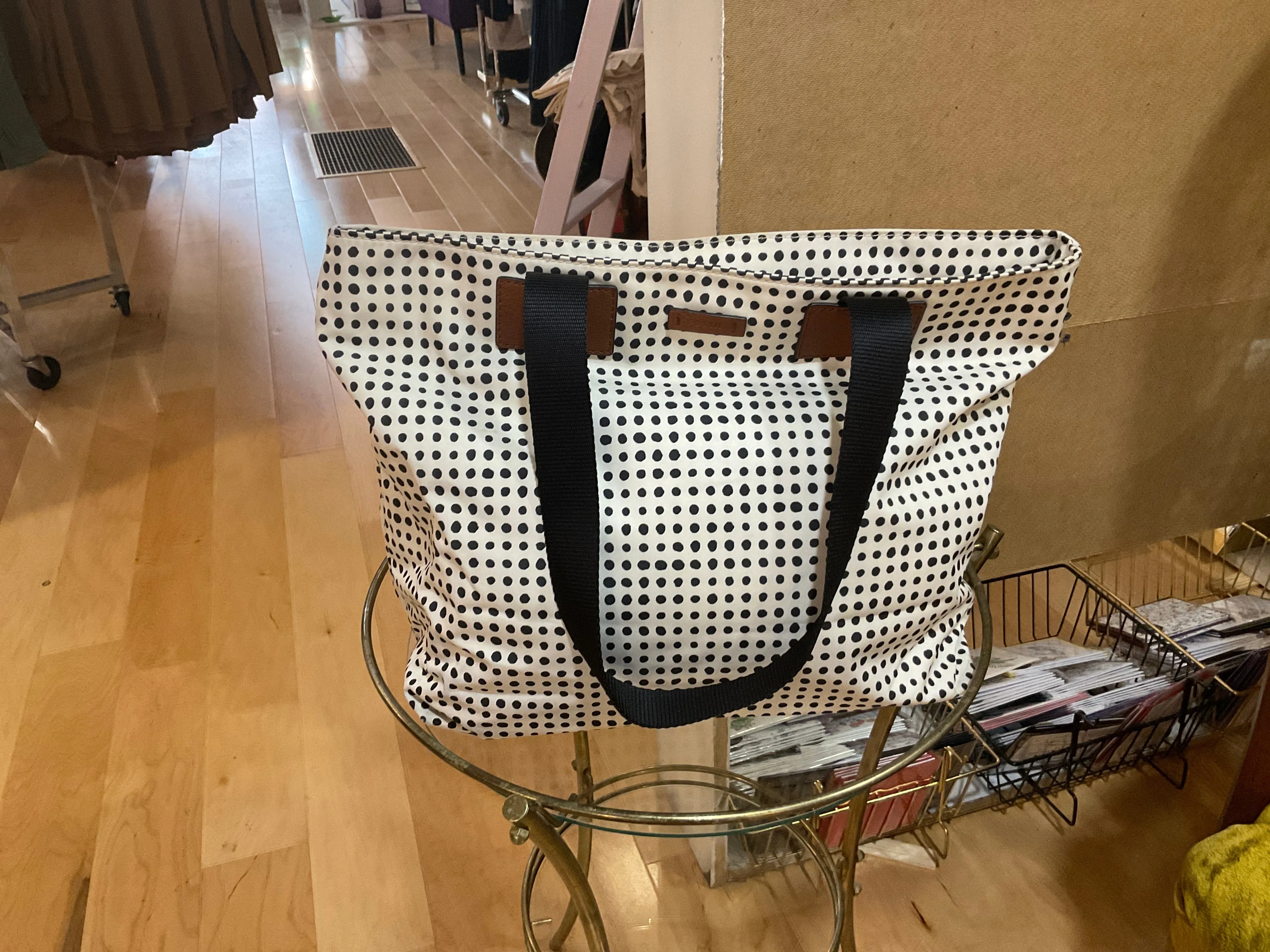 {{ClientCode}} WHT/BLK POLKA DOT FOSSIL TOTE BAG