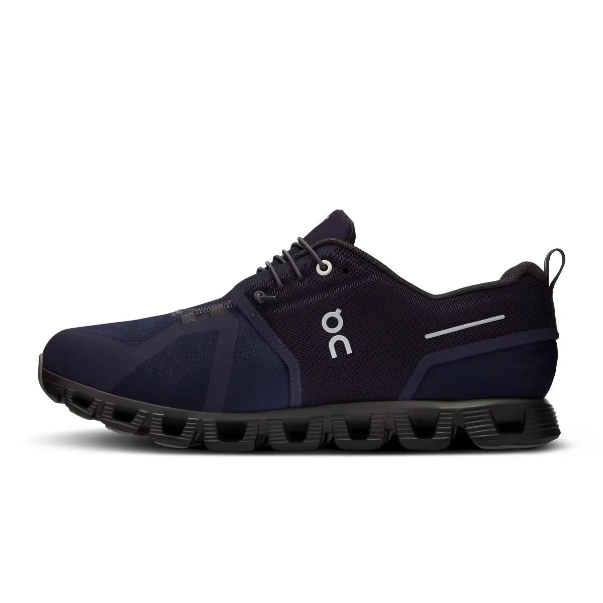 On Running - Cloud 5 Waterproof Trainers in Midnight/Magnet