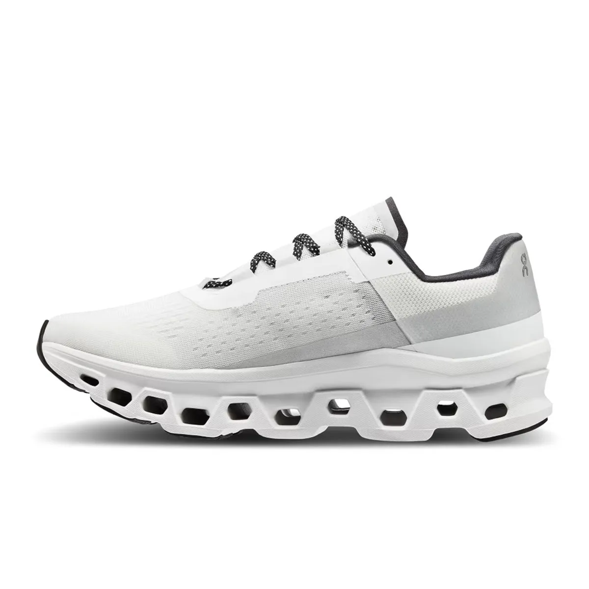 On Running - Cloudmonster Trainer in Undyed-White/White