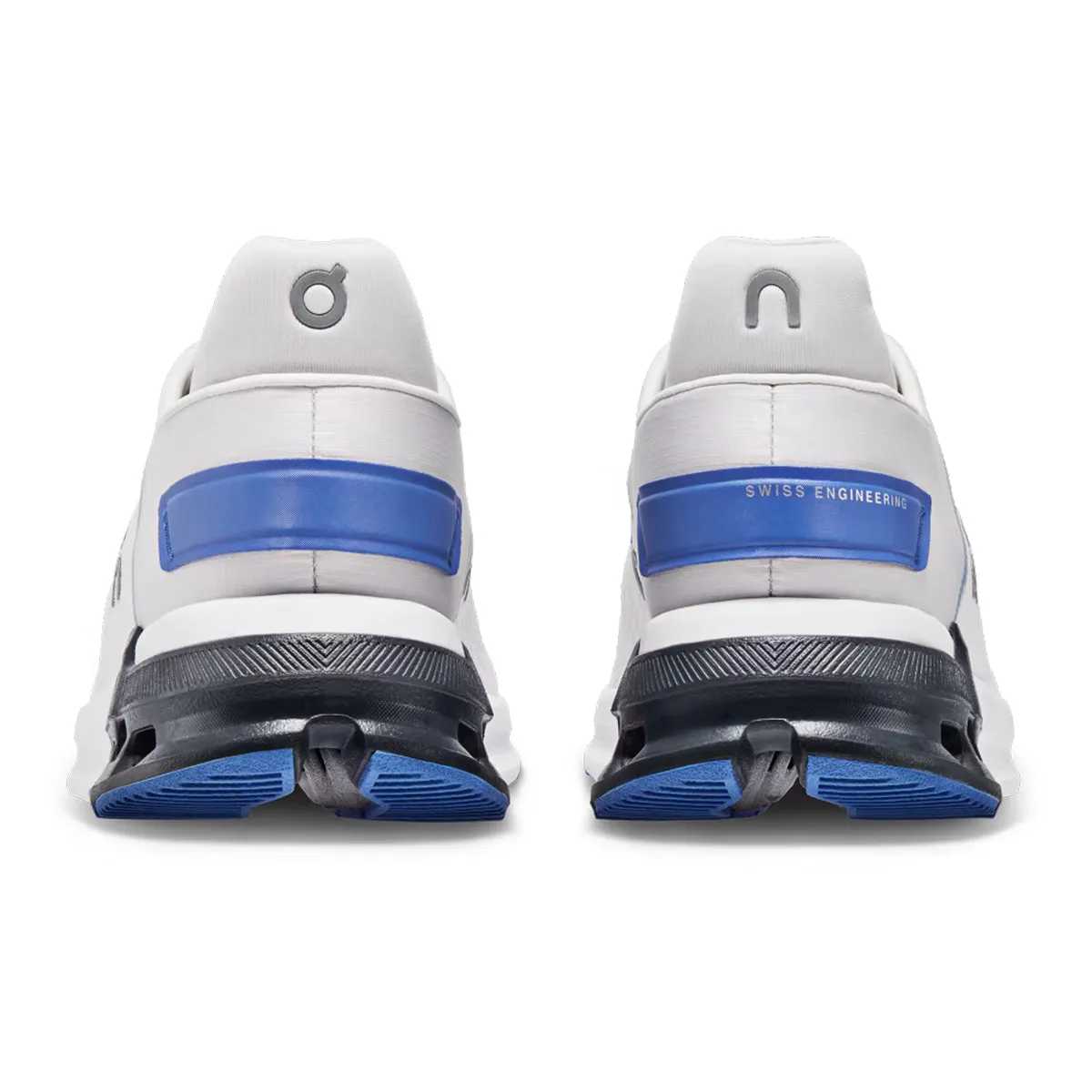 On Running - Cloudnova Flux Trainers in Undyed-White/Cobalt